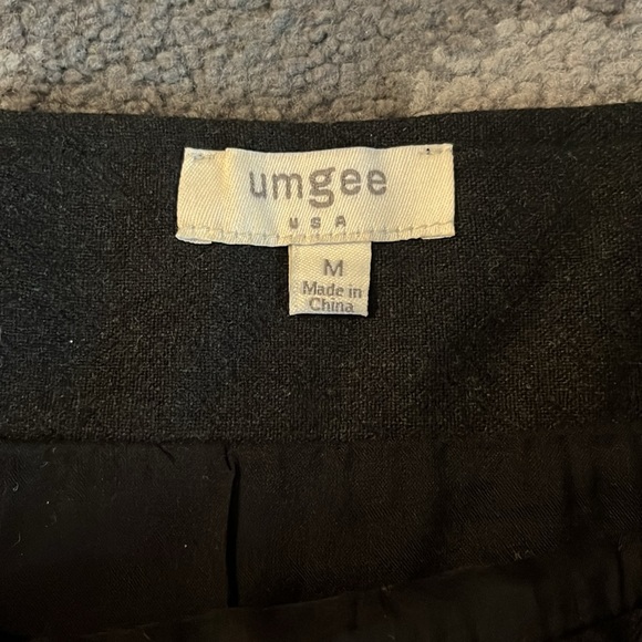 Embroidered Mini Skirt Medium - Picture 4 of 4